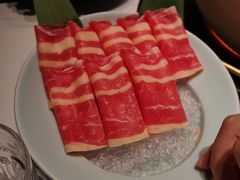 一级肥牛-领鲜天下·焗海鲜·花胶鸡(天目里店)