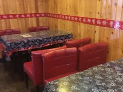 -愉肴麻辣香锅(中山路店)