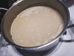 -红鼎豆捞·非遗鲍皇汤火锅(宝丰路店)