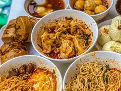 -李与白包子铺(桐梓林店)