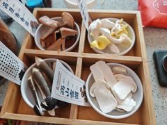 -阿婆情腊排骨火锅(金虹路店)