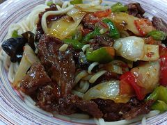 -歹歹的加个面过油肉拌面