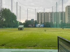 -仙霞高尔夫练习场-停车场