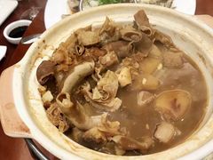 牛腩煲-万山楼海鲜酒家·二十三年老字号