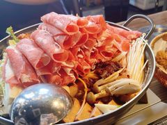 部队锅-MI WU FACTORY米屋美食工厂餐厅(绿地店)