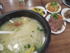 -维笙望湖·天膳源蒙自过桥米线