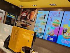 -麦当劳(轻轨曹杨路店)