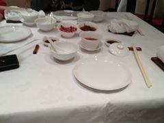 餐具摆设-金陵饭店·梅苑