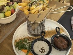 -Mark&Mars Restaurant