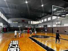 -梦想之巅·青少年篮球·羽毛球·培训中心(西站店)