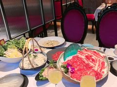 -泓炙颐凤鲜海鲜火锅料理(桐乡店)