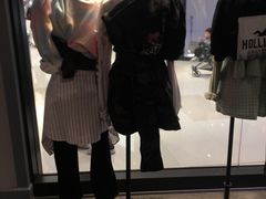 -Hollister(天环广场店)