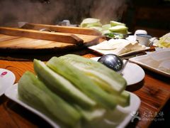 -咱屯子铁锅炖直营店(保利店)