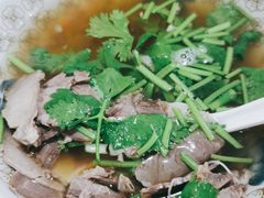 -牛小隆牛肉面馆(四牌楼店)