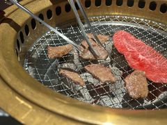 -山川小町·极番烧肉(新地假日广场店)
