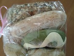 核桃全麦-研麦家面包(亚泰华府店)