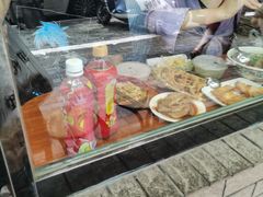 -爆炸头阿姨小四川正宗川味小吃(无任何分店)