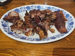 -老天桥酱肉烧饼夹肘子(天桥店)