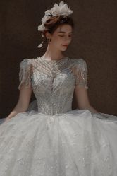 -艾米丽婚纱礼服