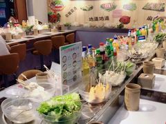 -百品聚旋转火锅(号外店)