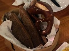 -皇冠自酿啤酒坊(中国红街5号楼店)