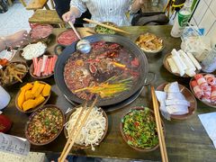 -黄潇洒老火锅(九眼桥宏济巷店)