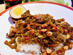 酸豆角鸡杂盖饭-阿当·小炒牛肉面(人广店)