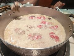 -洪氏嗨捞·猪肚鸡火锅(阳光天地店)