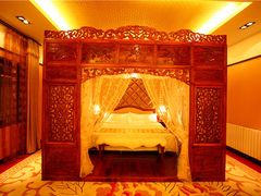 -金孔雀温泉旅游度假村