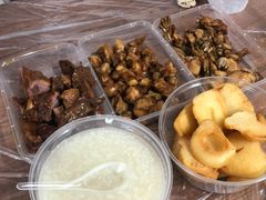 绿豆粥-蓝精灵饺子店