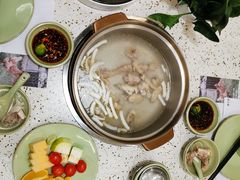 -椰子营·椰子鸡火锅(万象里店)