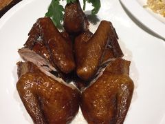 脆皮乳鸽-廊亦舫Lang Yi Fang Restaurant(金桥店)