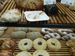-焙丽拾光(麦凯乐直营店)