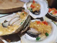 烤湛江生蚝-木屋烧烤(南新店)