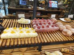 -焙丽拾光(麦凯乐直营店)