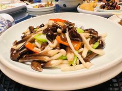 -鸿运轩中餐馆(浙江国际雷迪森广场酒店)