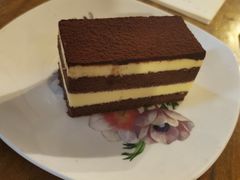 提拉米苏-斯多格书乡(北京大学畅春园店)