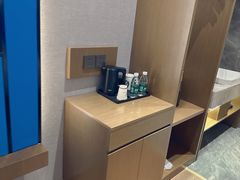 -丽辰酒店(深圳翻身地铁站店)