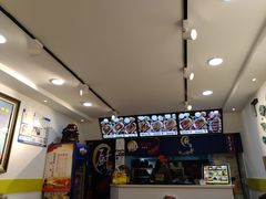 -鲲少爷烤鱼饭.螺蛳粉·清真(爱琴海店)