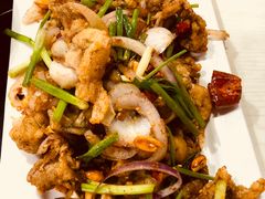 -虾弄弄海派小龙虾·牛羊蝎子火锅