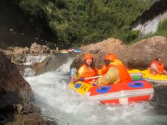 -安吉龙王山峡谷漂流