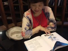 -钟书阁(松江泰晤士小镇店)