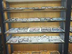 -优医视平价眼镜蔡司依视路折扣工厂店(德胜门店)