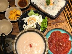 -老牌坊云南鱼豆花火锅(爱建店)