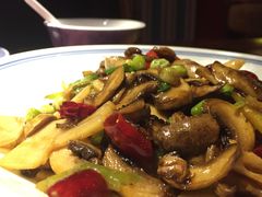-雀舞云南菜(乐客城店)
