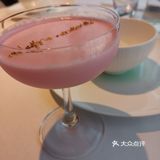 开心。餐厅主色调蒂芙尼蓝好美，环境满分！