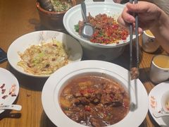 -爱碗亭·鲜炒湖南菜(壹城中心店)