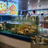 必吃榜海鲜餐厅—第一次有人给剥虾
