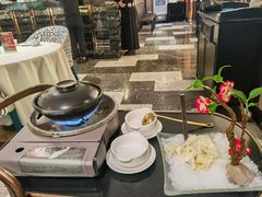 浓汤花胶鸡汤-维园悦谱·海派家常菜(乌鲁木齐南路店)