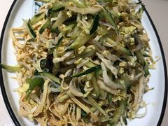 -老码头黑皮肘子锅包肉(赣水路店)